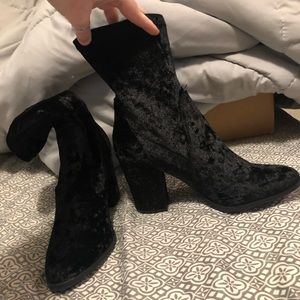 Heeled booties